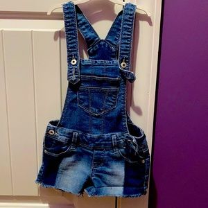 Girls overall shorts